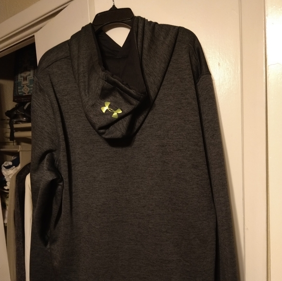 Shirt - Picture 3 of 6